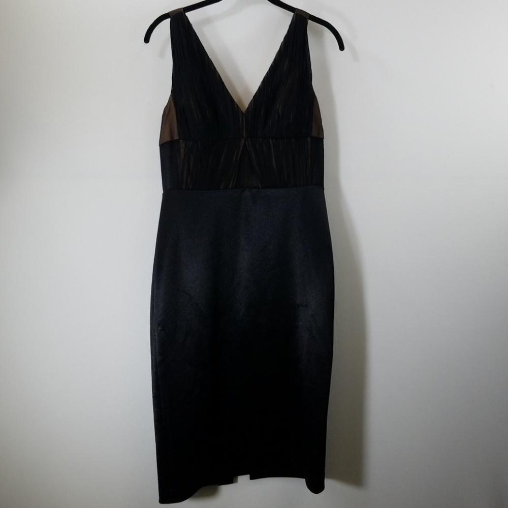Vera Wang Black V-neck Shift Dress Size 6